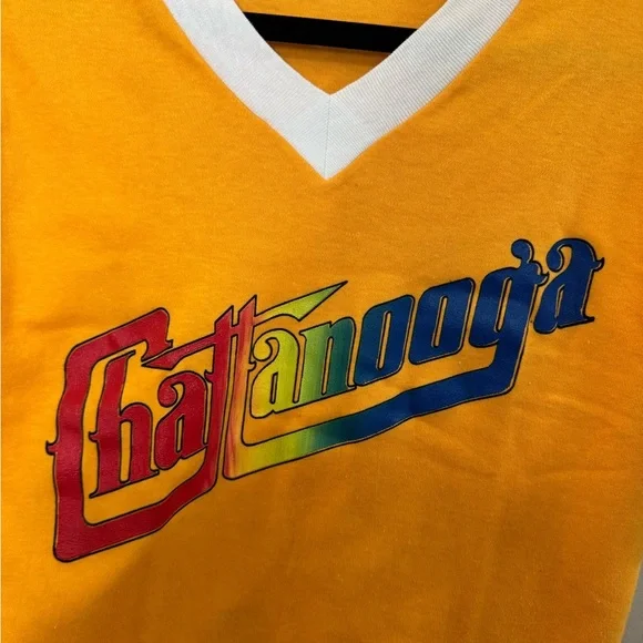 Vintage 70's Greenleaf Chattanooga white trim V-neck short sleeve tee. Size 34 - Picture 4 of 5